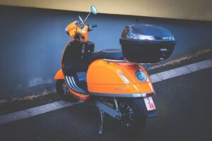 Removable battery electric scooters